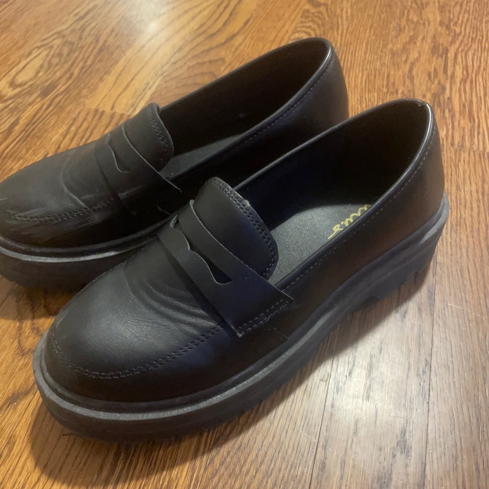 Lulu’s Platform Loafers - Black